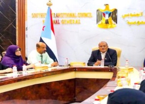 رئيس الجمعية الوطنية يلتقي بعدد من القيادات النسوية الجنوبية