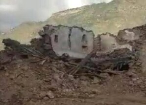 انهيار منزل أسرة بسبب الأمطار الغزيرة في محافظة إب اليمنية