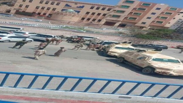 اليافعي: استنفار أمني في حضرموت بسبب خشية هتافات الجماهير