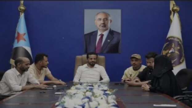 خارجية الانتقالي تشيد بالتحركات الشعبية لحماية مقرات المجلس