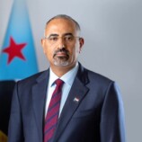 الرئيس الزبيدي يعزي اللواء فضل باعش بوفاة عمه