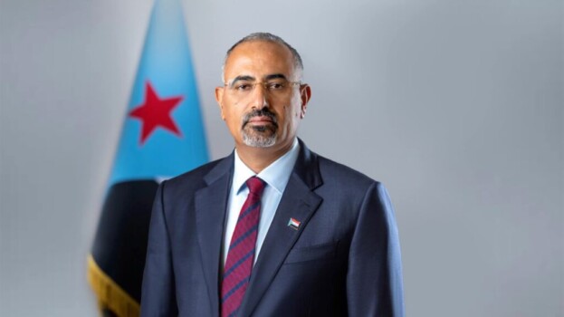 الرئيس الزبيدي يعزي اللواء فضل باعش بوفاة عمه