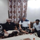 رئيس انتقالي المكلا يزور المناضل عبدالله باسنبل عقب الإفراج عنه