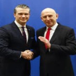 وزير الدفاع البريطاني: أمريكا مرتبطة بشكل وثيق بحلف الأطلسي