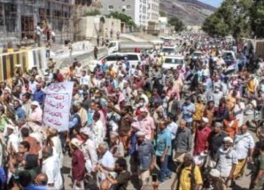 أكاديمي عربي يحذر: الجنوب على حافة الانفجار الشعبي والمجتمع الدولي يتجاهل الكارثة