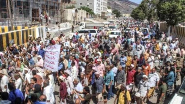 أكاديمي عربي يحذر: الجنوب على حافة الانفجار الشعبي والمجتمع الدولي يتجاهل الكارثة