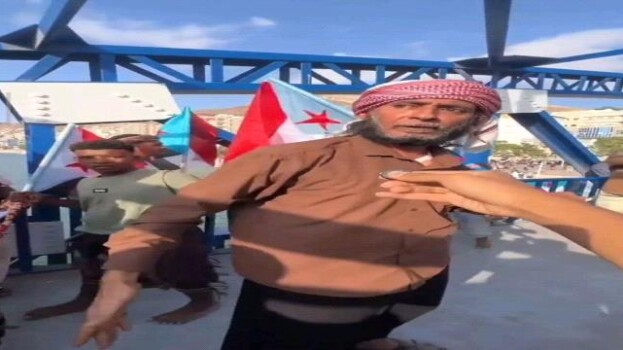 اعتقال التربوي الحضرمي عبدالله باسنبل عقب مشاركته في تظاهرة بالمكلا