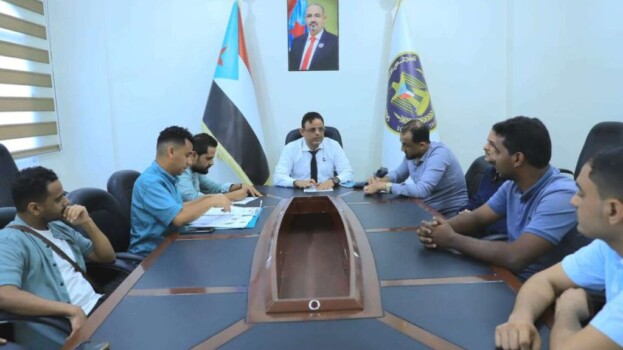 الهيئة المالية والإدارية تناقش تطوير الأداء وتعزيز الانضباط الوظيفي في اجتماعها الدوري