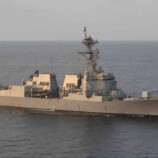 البحرية الأمريكية توسع حملتها ضد سفن مرتبطة بإيران خارج الشرق الأوسط