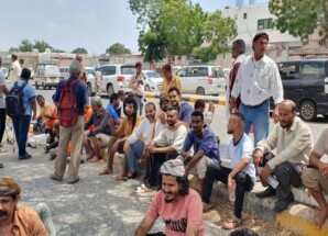 لجنة اعتصام جرحى وأسر الشهداء في (عدن، أبين، لحج، الضالع)تعلن تصعيدًا مفتوحًا أمام قصر معاشيق