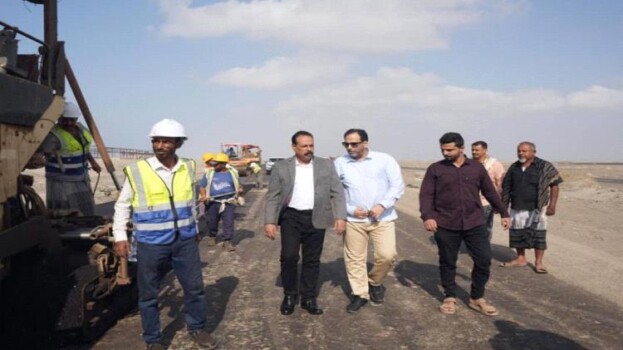 الأشغال تقف على الأعمال الختامية لمشروع سفلتة الخط الدولي (العلم – دوفس)