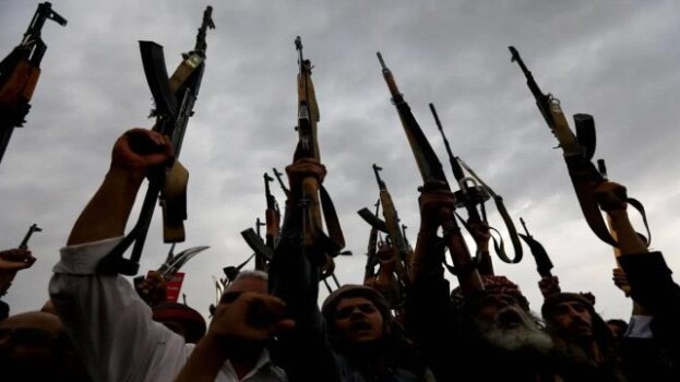 اتهامات حادة لمليشيا الحوثي بتحويل أجهزة المرور إلى أدوات ابتزاز علني