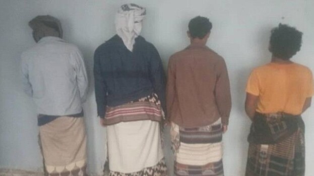ضبط عصابة تفرض جبايات غير قانونية على الطرق بأبين