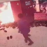 بسبب “نهب المستحقات”.. جندي يمني يحرق نفسه في معقل حزب الإصلاح بمأرب
