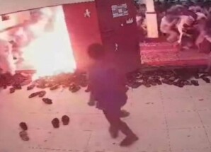 بسبب “نهب المستحقات”.. جندي يمني يحرق نفسه في معقل حزب الإصلاح بمأرب