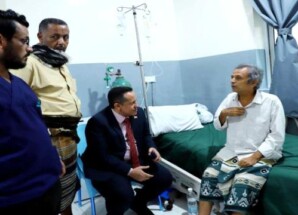 الحالمي يطمئن على صحة وزير الدولة فيصل القطيبي والصحفي والباحث نجمي عبدالمجيد