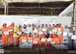 بمناسبة يوم العمال العالمي.. وحدة النظافة والتحسين بسيئون تكّرم عدد من مهندسي النظافة المميزين