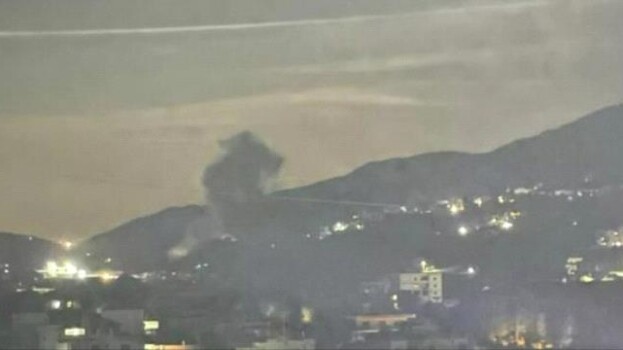 مقتل وإصابة 20 شخصاً جراء غارة إسرائيلية على بلدة جنوبي لبنان