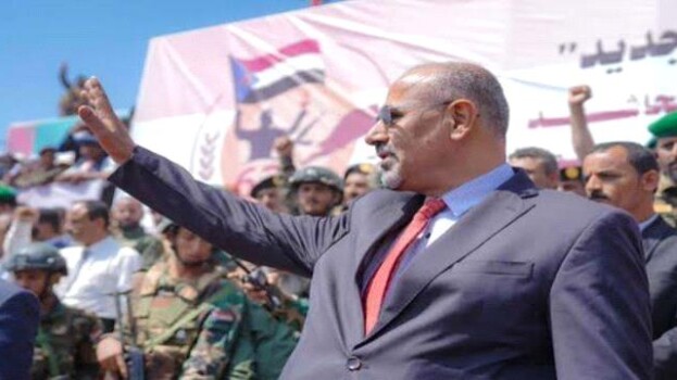 الرئيس الزُبيدي في مرمى الحملات الإعلامية .. لماذا تتصاعد الهجمات على قيادة الجنوب؟