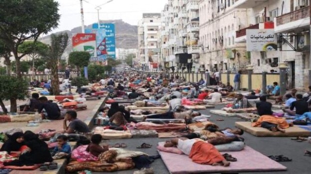 عدن على شفى الكارثة.. انقطاع الكهرباء والحر والمرض ثالوث قاتل