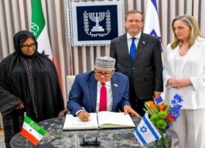 رئيس دولة صوماليا يصل تل أبيب في زيارة رسمية