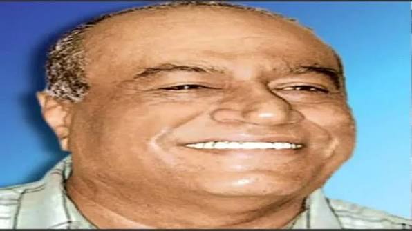 الرئيس الزُبيدي ينعي رحيل الأديب الكبير سعيد عولقي